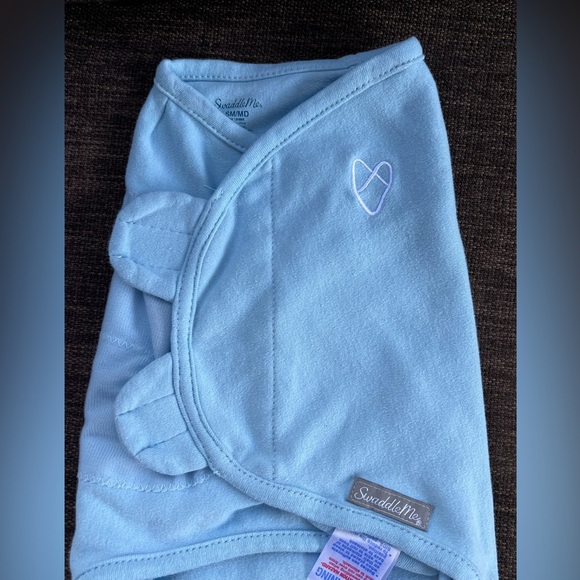 Swaddle Me Blue Baby Swaddle Wraps size small/medium- set of 2 - Picture 3 of 5